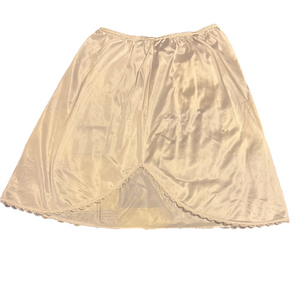 Warner’s Elegant White Nylon Half Slip